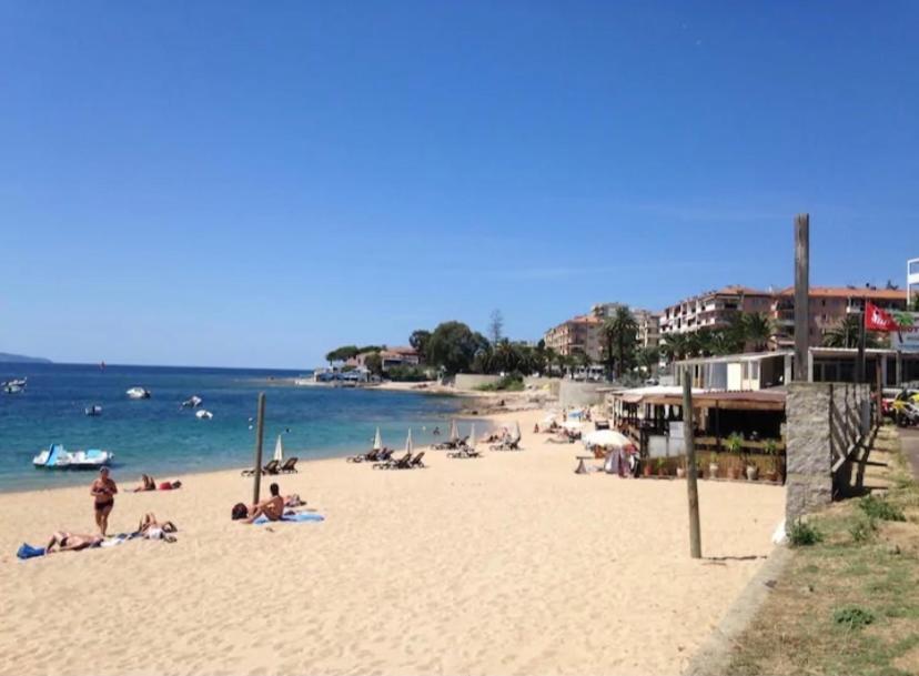 Ajaccio Magnifique T2 37M2 Centre Ville Vue Mer Au Bord De La Plage Neuf 4 Couchages Balcon Parking Prive Ferme Clim Wifi Eksteriør billede