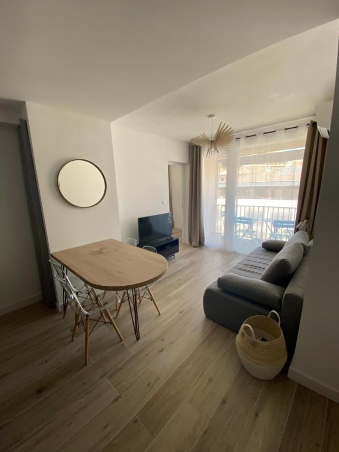 Ajaccio Magnifique T2 37M2 Centre Ville Vue Mer Au Bord De La Plage Neuf 4 Couchages Balcon Parking Prive Ferme Clim Wifi Eksteriør billede