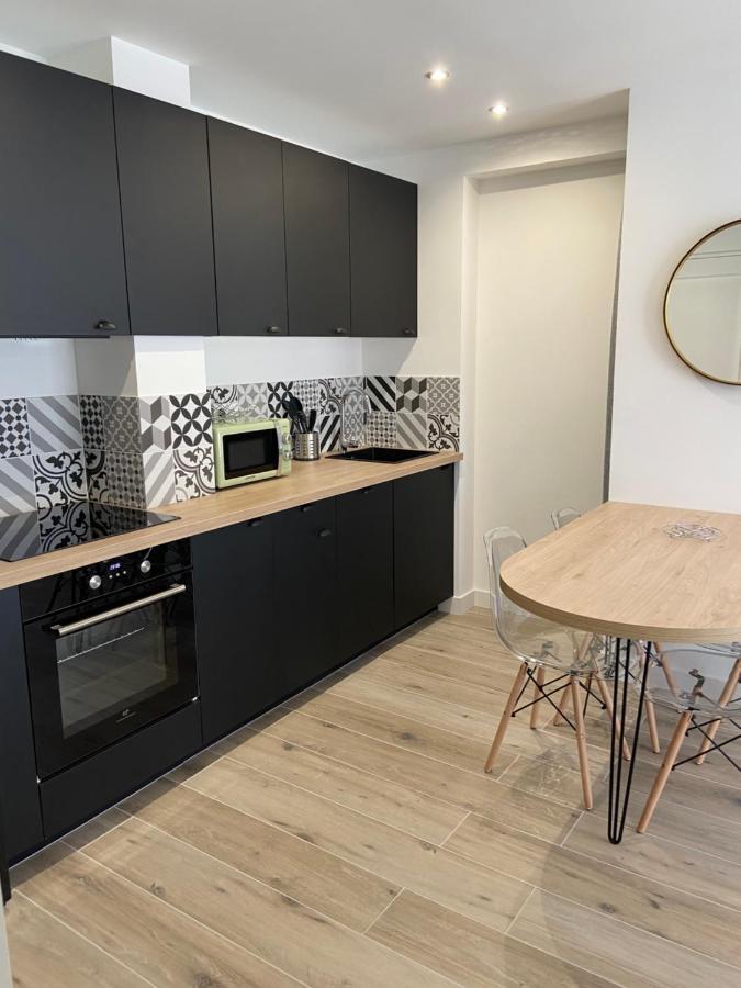 Ajaccio Magnifique T2 37M2 Centre Ville Vue Mer Au Bord De La Plage Neuf 4 Couchages Balcon Parking Prive Ferme Clim Wifi Eksteriør billede