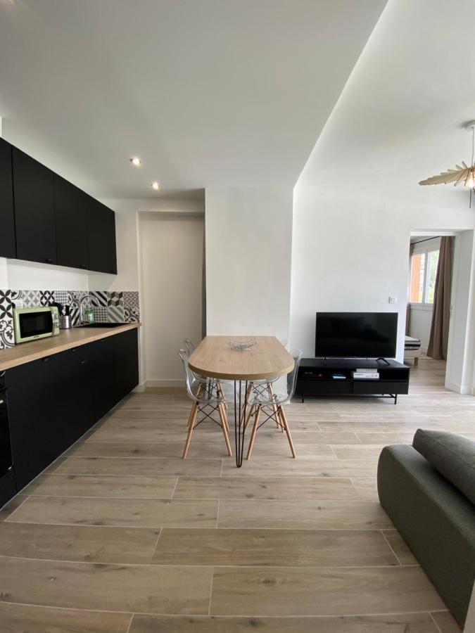 Ajaccio Magnifique T2 37M2 Centre Ville Vue Mer Au Bord De La Plage Neuf 4 Couchages Balcon Parking Prive Ferme Clim Wifi Eksteriør billede