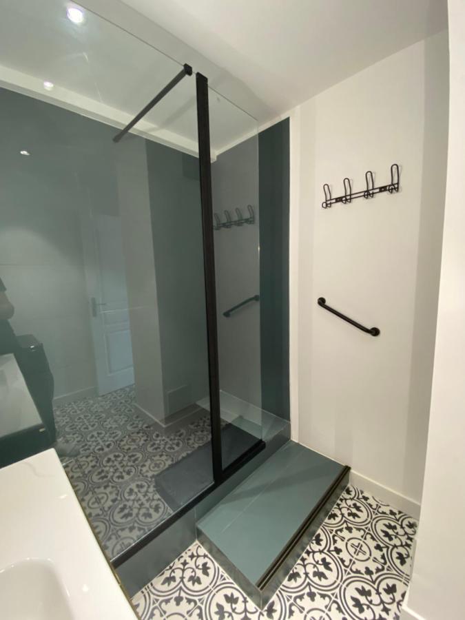 Ajaccio Magnifique T2 37M2 Centre Ville Vue Mer Au Bord De La Plage Neuf 4 Couchages Balcon Parking Prive Ferme Clim Wifi Eksteriør billede